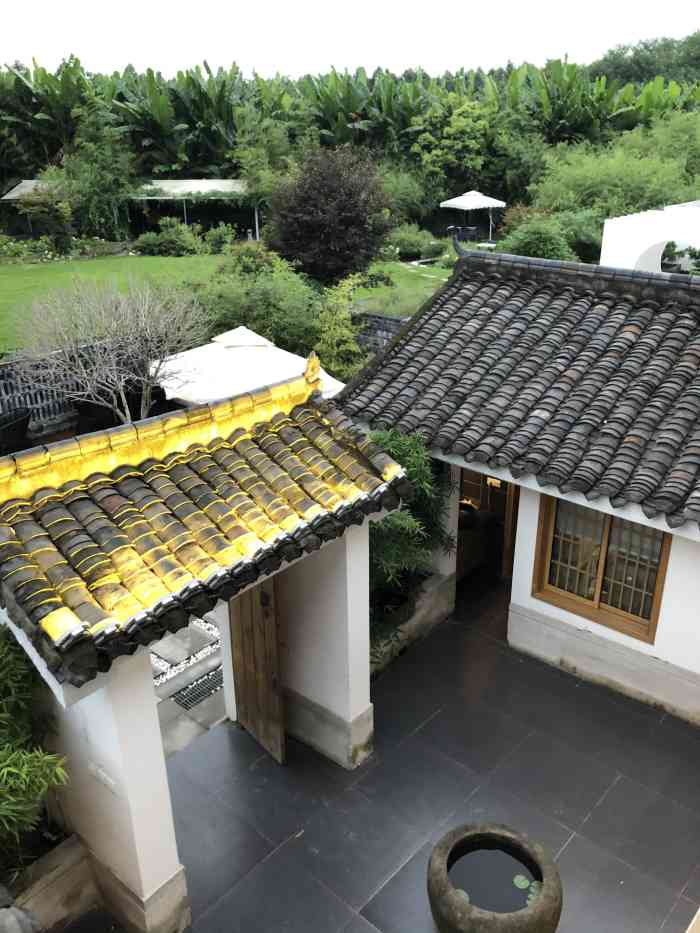 不二隐庐(三圣乡店)-"[薄荷]环境:城中一片"静"土,远离城区.