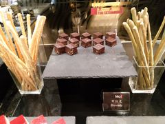 -上海西藏大厦万怡自助餐厅(徐汇店)