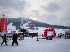 -中旅松花湖滑雪场