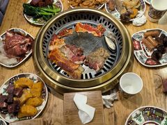 -汉江山料理级自助烤肉黑金冠(周口好吃城店)