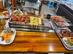 -哈尔滨小酒馆·鲜肉现穿自助烧烤(康新花园店)