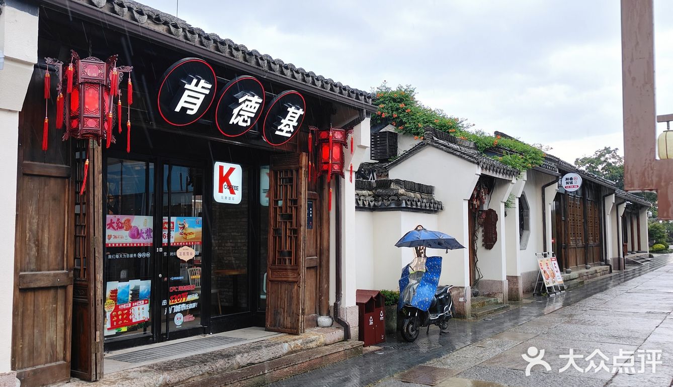 杭州大暴雨！！！连河道都要满出来了！