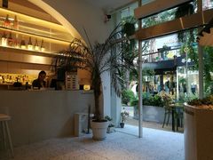 -春树下·树屋花房西餐厅(罍街AS1980店)