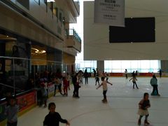 -冰纷万象滑冰场(二七万象城店)