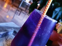 魔法药剂师蝶豆花气泡汁-The Rug Cafe(王府中环店)
