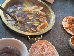 -小天鹅火锅·一线江景洪鼎旗舰店(洪崖洞店)