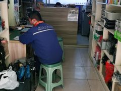 -鸿准通信科技·忠诚手机电脑维修中心(三林店)