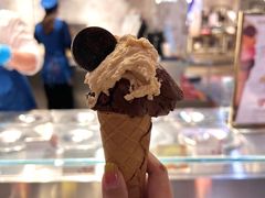 -Venchi (Chocolate & Gelato)