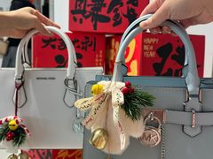-百年港湾奥特莱斯(香炉礁店)