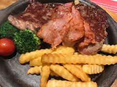 -香港新发烧腊茶餐厅(万象店)