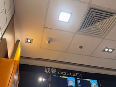 -麦当劳(上海虹桥站30B检票口楼上)