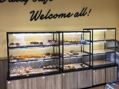 面包甜点陈列柜-85度C(北京八角物美店)