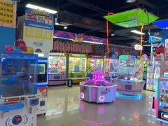 -直通车欢聚中心(崇州万达店)