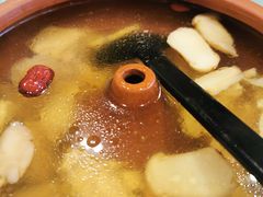 汽锅鸡-滇越乘象云南餐厅(豆各庄店)
