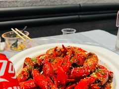-肥肥虾庄·金牌油焖大虾(杨园滨江时代walk店)