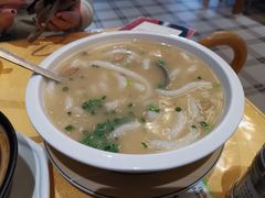 -鹏城人家海鲜酒家·23年老字号(较场尾店)