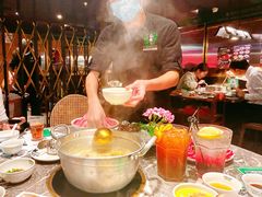 -禄婶鸡煲·打边炉
