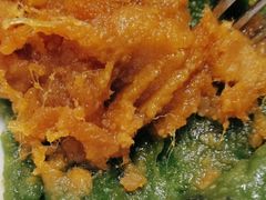 艾叶咸蛋黄肉松青团-王家沙点心店(南京西路总店)