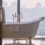 上海外滩老钱风奢牌酒店，竟然吃到繁花同款油墩子！