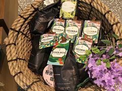 -星巴克臻选(上海合生汇1F店)