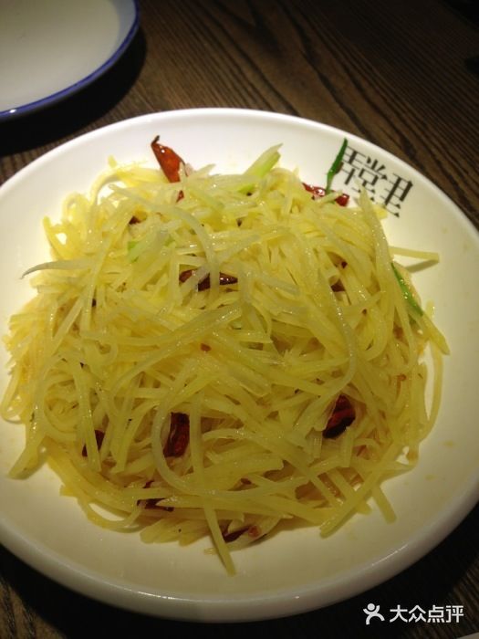 弄堂里酸辣土豆丝图片