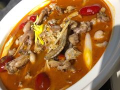 自制泡菜牛蛙锅-付掌柜在成都·热炒砂锅集(金禾店)