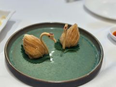 鲍鱼天鹅酥-白天鹅宾馆-宏图府餐厅