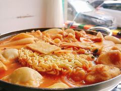 韩式鸡肉火锅-欧巴来了韩式料理