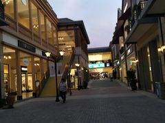 -王府井奥莱临潼小镇(临潼店)