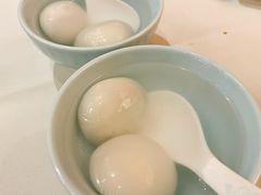 黑芝麻汤圆-梅龙镇酒家(南京西路总店)