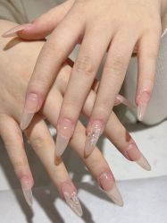-艾珂·美甲美睫