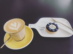 拿铁-UNI UNI(环亚凯瑟琳店)