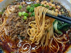 -丁丁猫重庆小面(徐州路店)