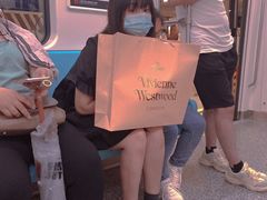 -Vivienne Westwood(上海来福士广场店)