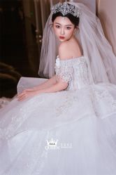 点击看大图 -艾拉·女王婚纱礼服馆
