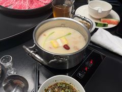 -鲜入唯煮·港式海鲜牛肉火锅(金宝街店)