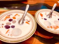 桃胶汤圆木瓜鲜奶-堂屋糖水店(愚园店)