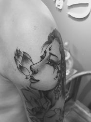 -木子·纹身店TATTOO穿孔·洗纹身