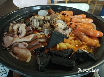 已经记不清第几次来吃松哥的螺蛳粉火锅了,味道非常好