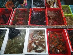 -霞涌市场海鲜摆卖区