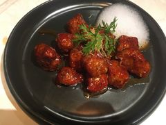 红酒泡沫牛仔粒-荟廷·晶萃(陆家嘴尚悦湾店)