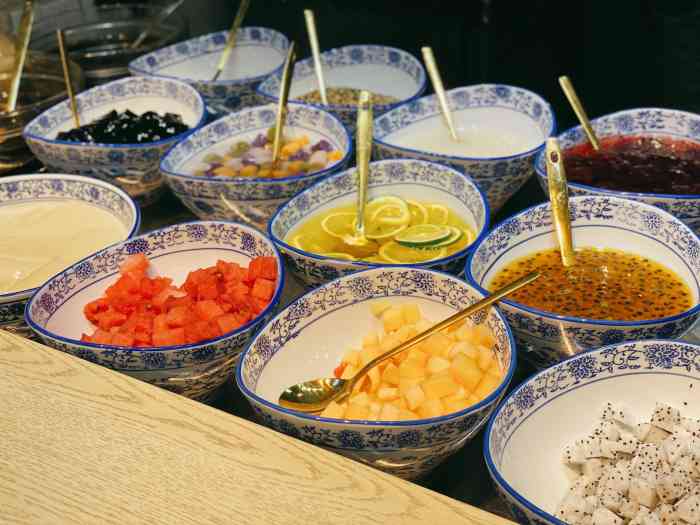 冯黎黎米凉虾-"必须夸一哈勒家凉虾,说是和万象城一家的,.