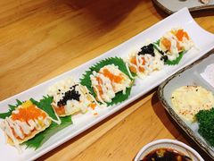 三文鱼芒果沙拉-三渡居酒屋