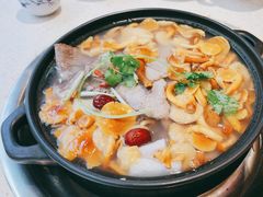 -九寨沟特色牦牛肉汤锅