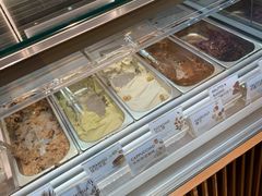 -VENCHI 闻绮(上海佛罗伦萨小镇店)