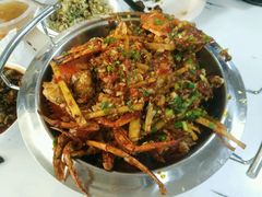 -凤凰路何眼镜香辣蟹(花果园店)
