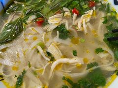 鸡丝河粉-米纸越南小馆(金鹰世界店)