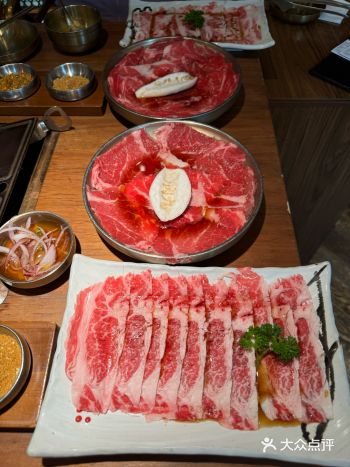 大概是杭州蕞好吃的烤肉了！！！生菜小食无限续