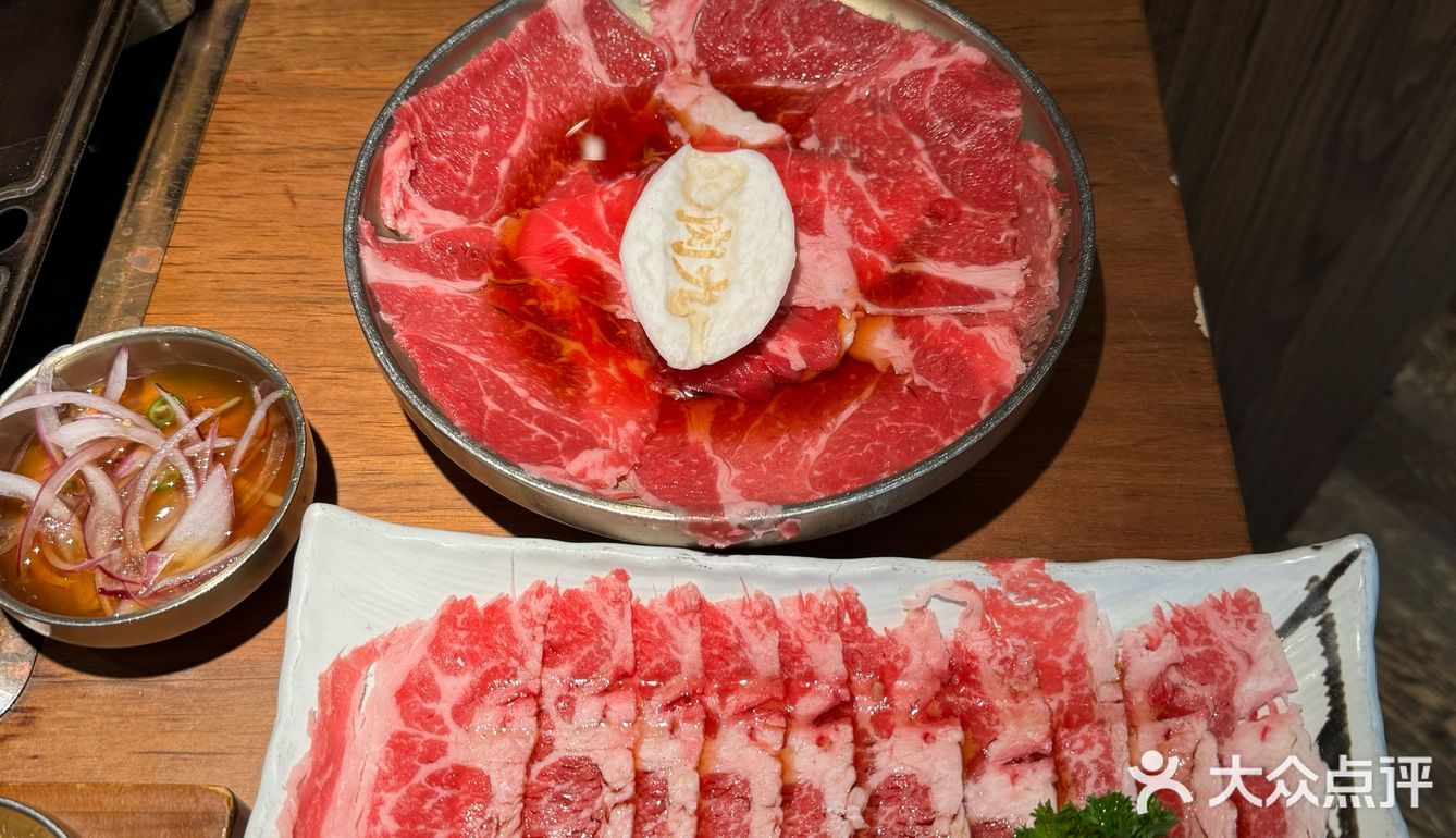 大概是杭州蕞好吃的烤肉了！！！生菜小食无限续