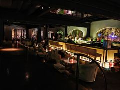 -穹六人间 people 6(岳阳路店)